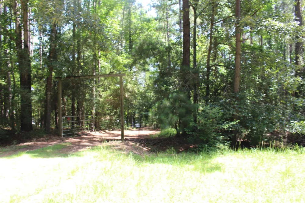 Private Road 6050 Crockett, TX 75835