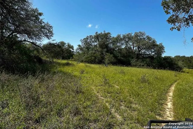 000 Fm 1303 Floresville, TX 78114