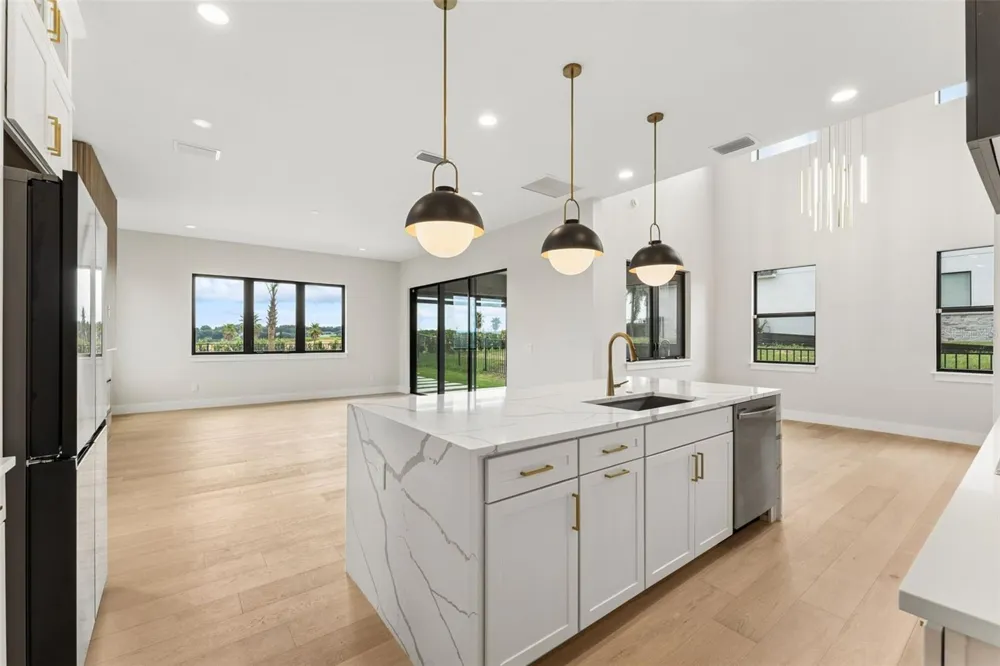 16243 VETTA DRIVE Montverde, FL 34756