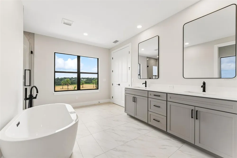 16243 VETTA DRIVE Montverde, FL 34756