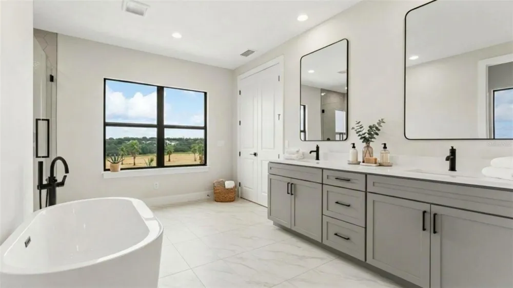 16243 VETTA DRIVE Montverde, FL 34756
