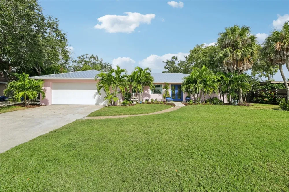 613 BUTTONWOOD DRIVE Longboat Key, FL 34228
