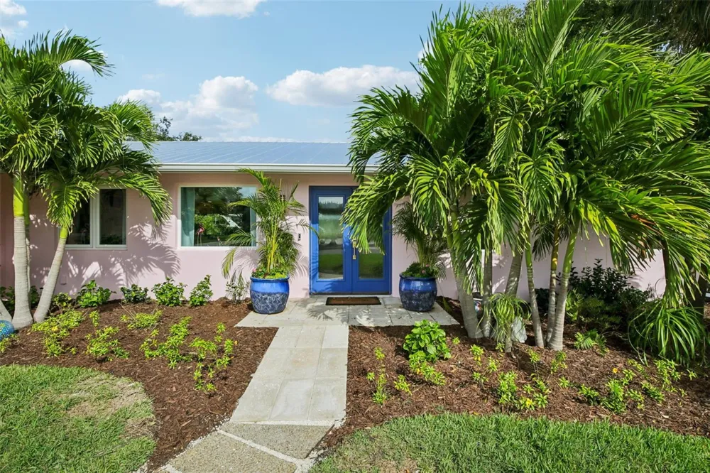 613 BUTTONWOOD DRIVE Longboat Key, FL 34228