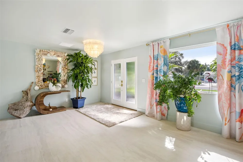 613 BUTTONWOOD DRIVE Longboat Key, FL 34228