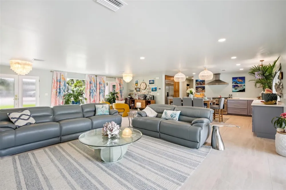 613 BUTTONWOOD DRIVE Longboat Key, FL 34228