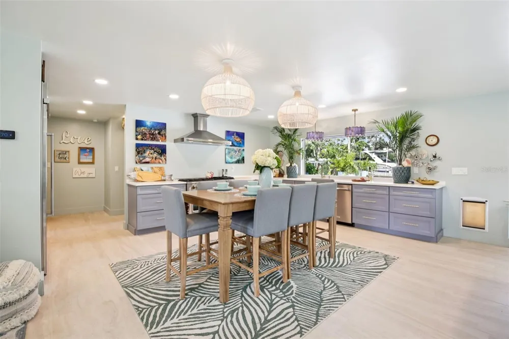 613 BUTTONWOOD DRIVE Longboat Key, FL 34228