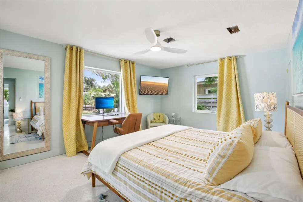 613 BUTTONWOOD DRIVE Longboat Key, FL 34228