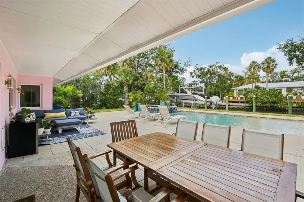 613 BUTTONWOOD DRIVE Longboat Key, FL 34228