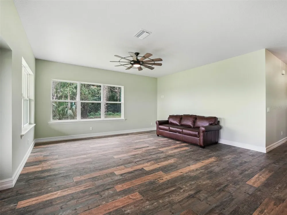 8567 CR 635 Bushnell, FL 33513