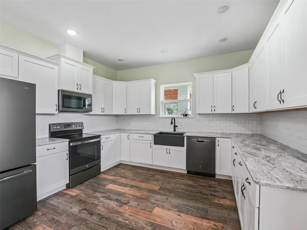 8567 CR 635 Bushnell, FL 33513