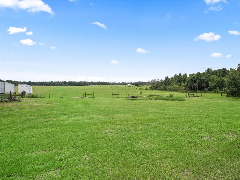 8567 CR 635 Bushnell, FL 33513