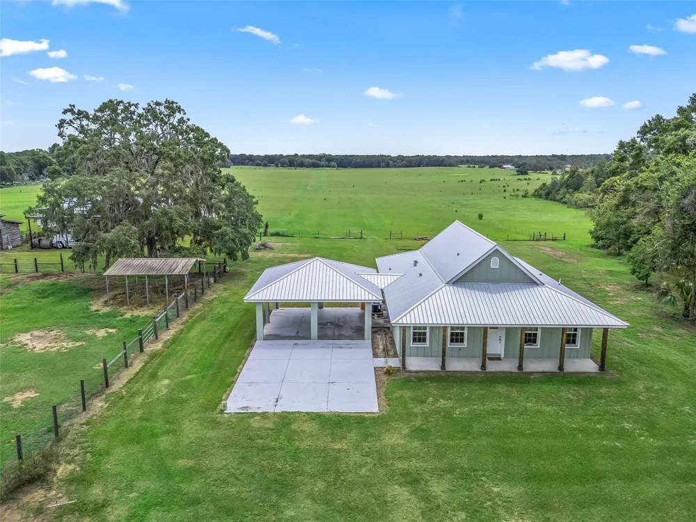 8567 CR 635 Bushnell, FL 33513