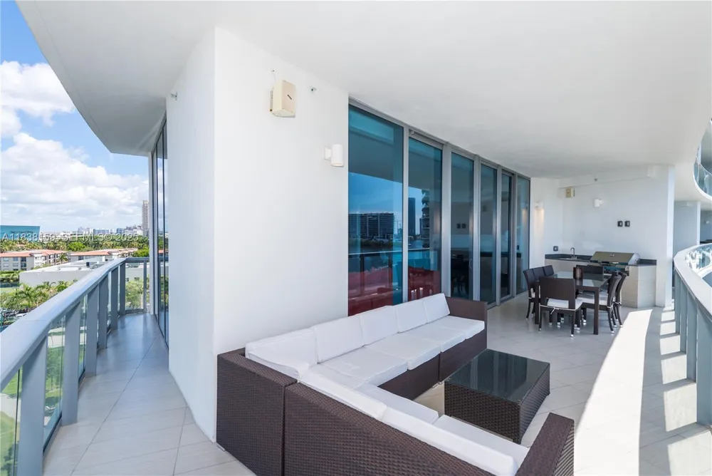 3250 NE 188th St #601 Aventura, FL 33180
