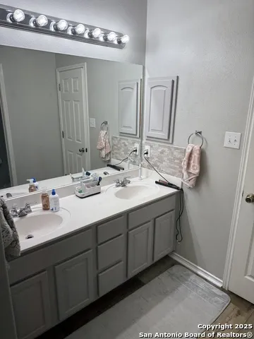 10115 Caspian Ledge San Antonio, TX 78254