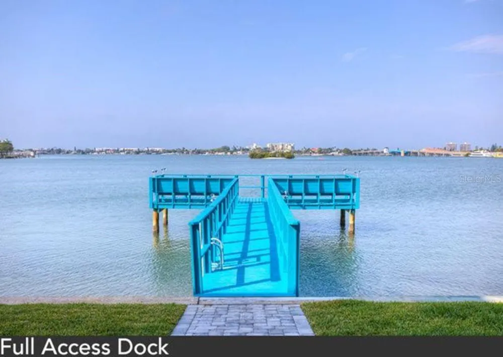 1846 SHORE DRIVE S #120 South Pasadena, FL 33707
