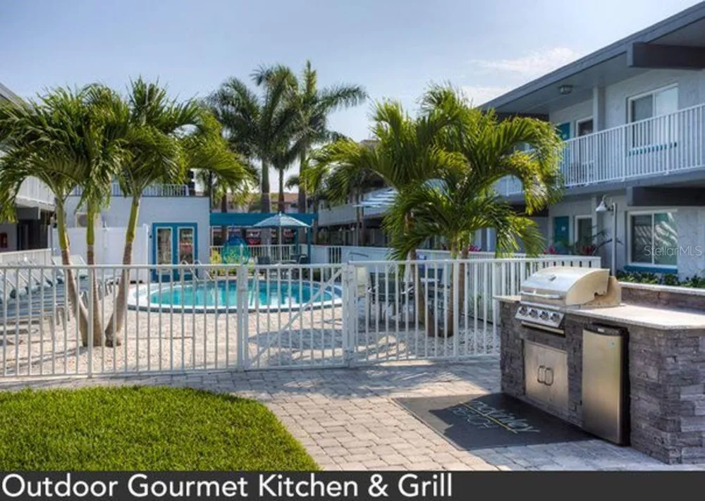 1846 SHORE DRIVE S #120 South Pasadena, FL 33707