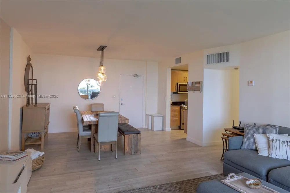 10275 Collins Ave #634 Bal Harbour, FL 33154