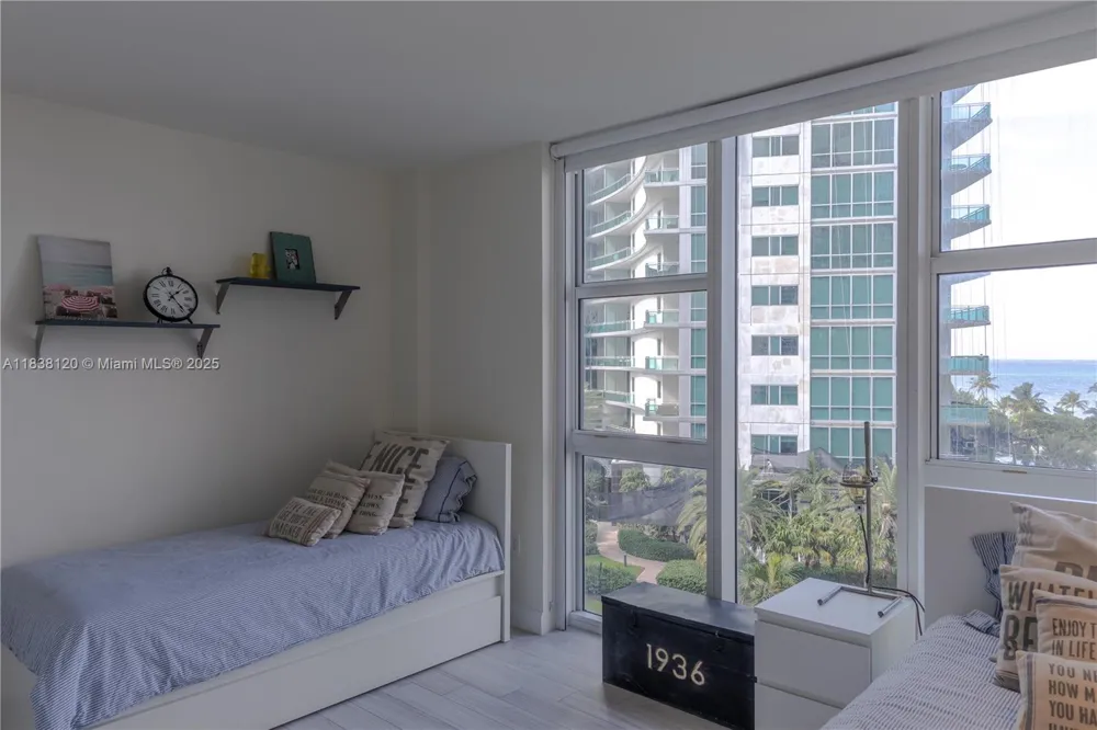 10275 Collins Ave #634 Bal Harbour, FL 33154