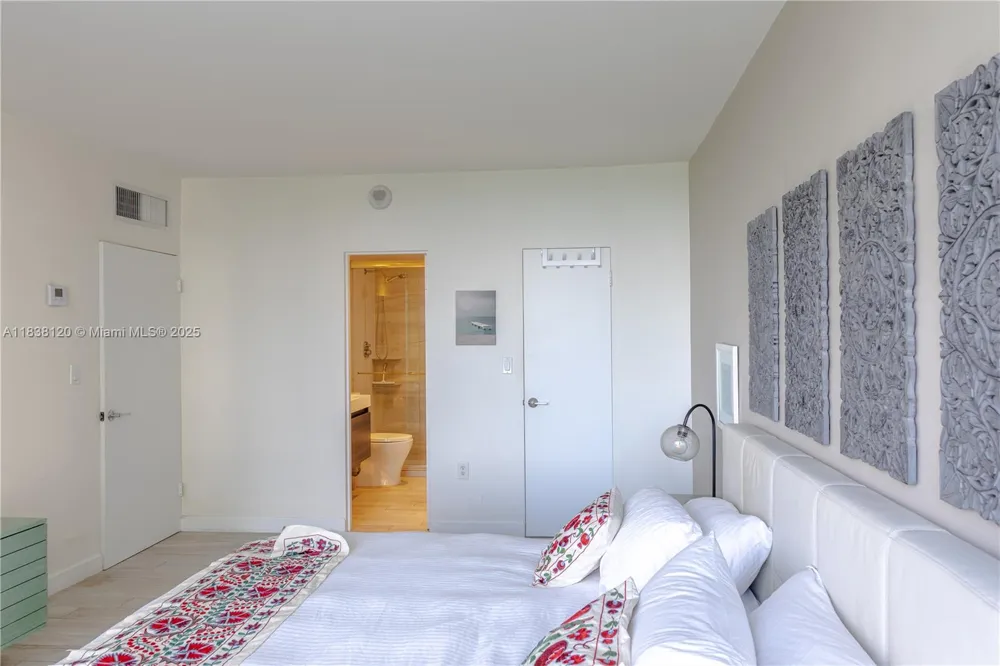 10275 Collins Ave #634 Bal Harbour, FL 33154