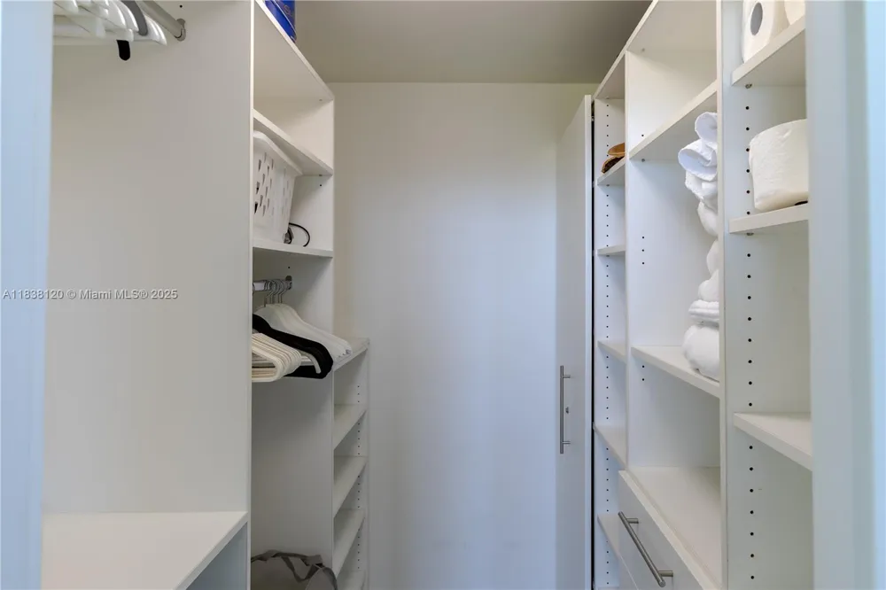 10275 Collins Ave #634 Bal Harbour, FL 33154