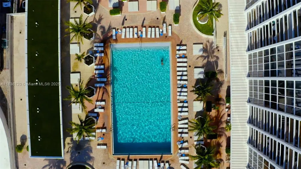 10275 Collins Ave #634 Bal Harbour, FL 33154