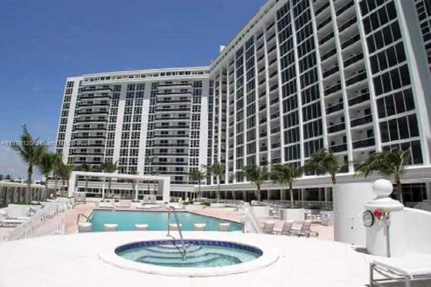10275 Collins Ave #634 Bal Harbour, FL 33154
