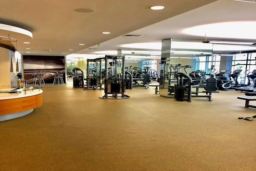 10275 Collins Ave #634 Bal Harbour, FL 33154