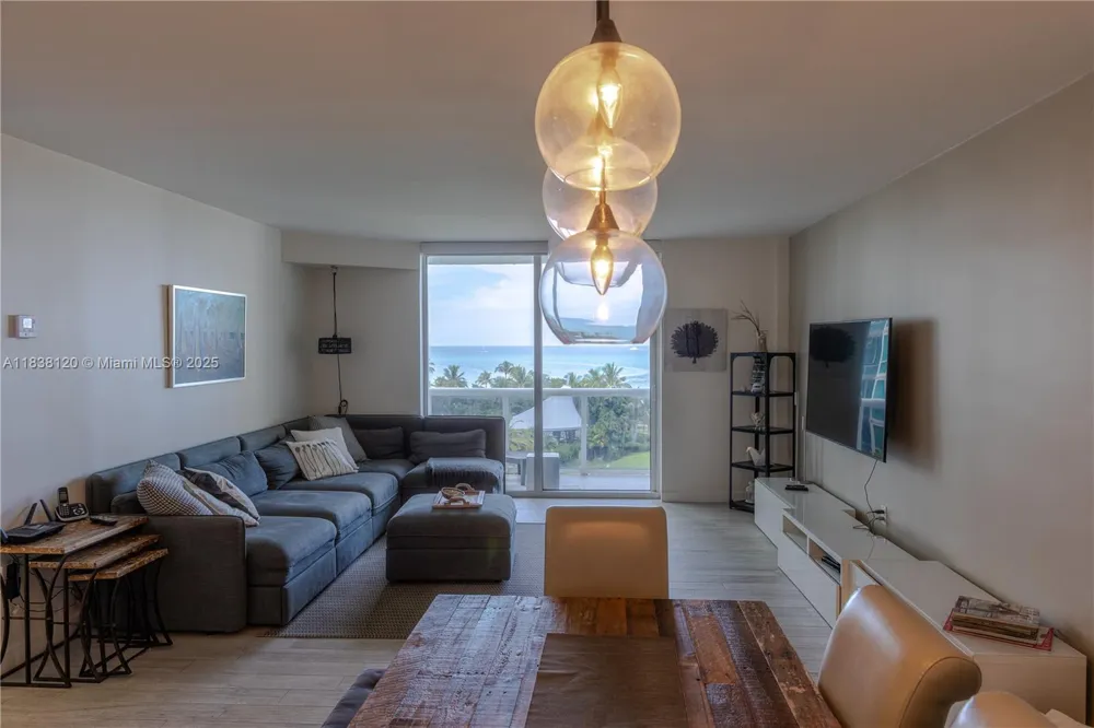 10275 Collins Ave #634 Bal Harbour, FL 33154
