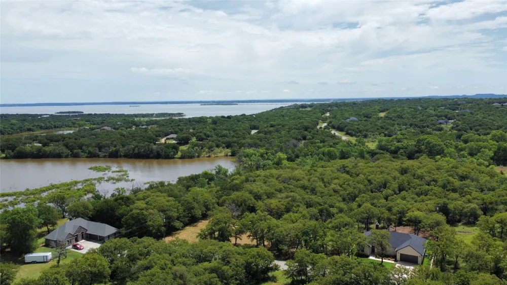 Comewell Court Runaway Bay, TX 76426