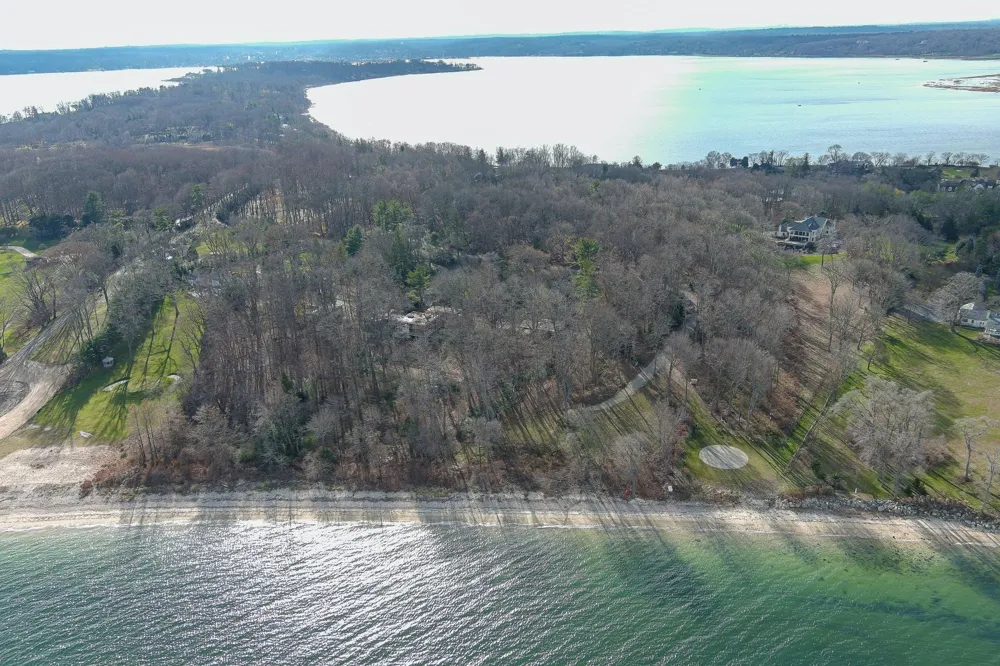 145 Centre Island Road Centre Island, NY 11771