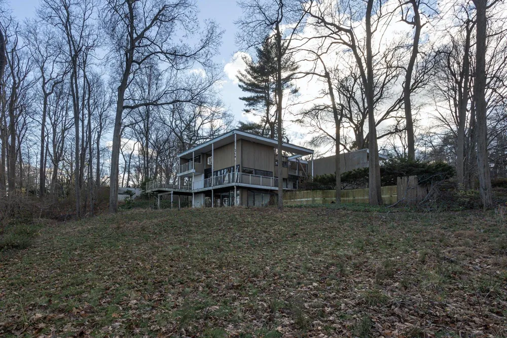 145 Centre Island Road Centre Island, NY 11771
