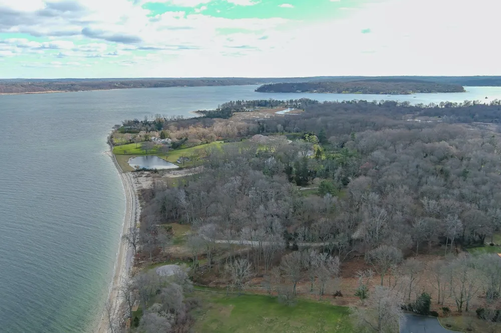 145 Centre Island Road Centre Island, NY 11771