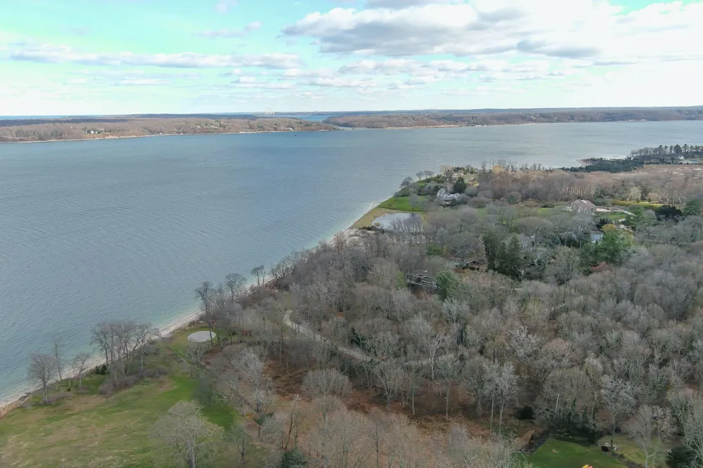 145 Centre Island Road Centre Island, NY 11771