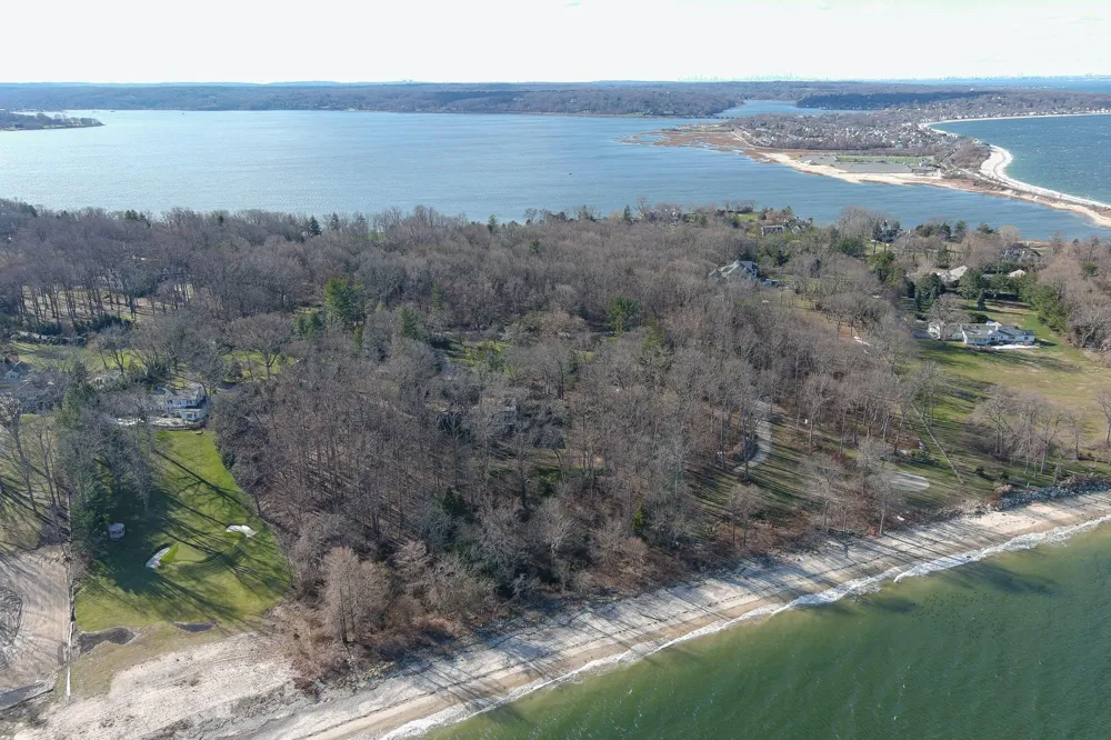 145 Centre Island Road Centre Island, NY 11771