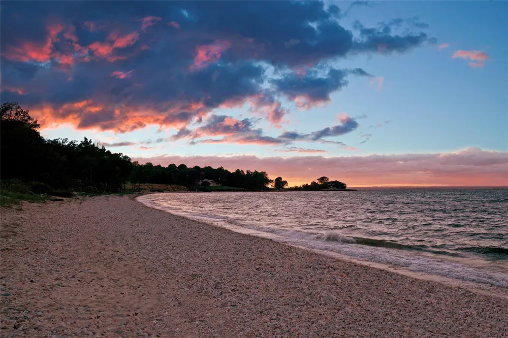 145 Centre Island Road Centre Island, NY 11771