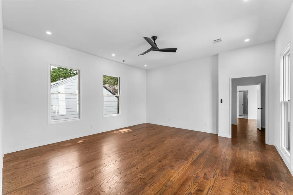 3110 W Jefferson Boulevard Dallas, TX 75211