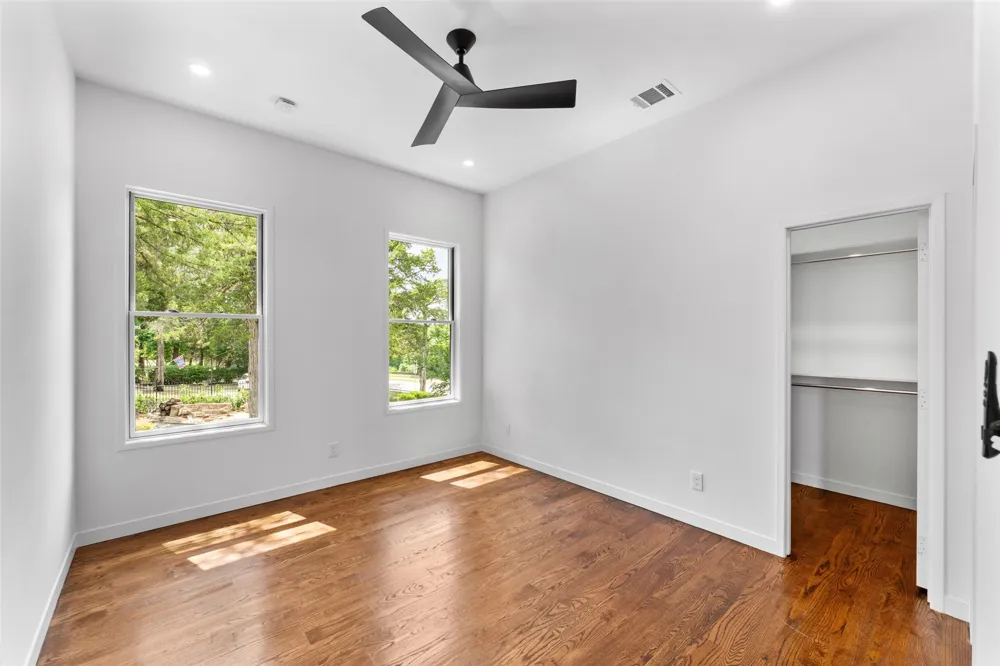 3110 W Jefferson Boulevard Dallas, TX 75211