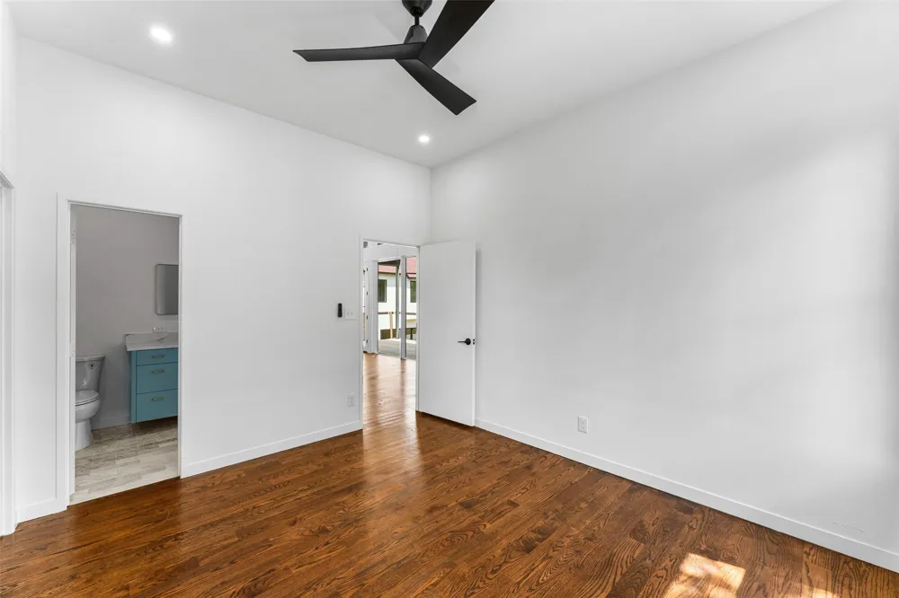 3110 W Jefferson Boulevard Dallas, TX 75211