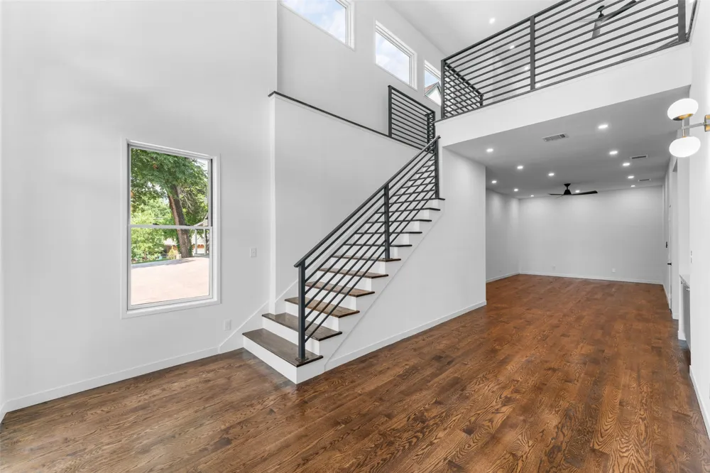 3110 W Jefferson Boulevard Dallas, TX 75211