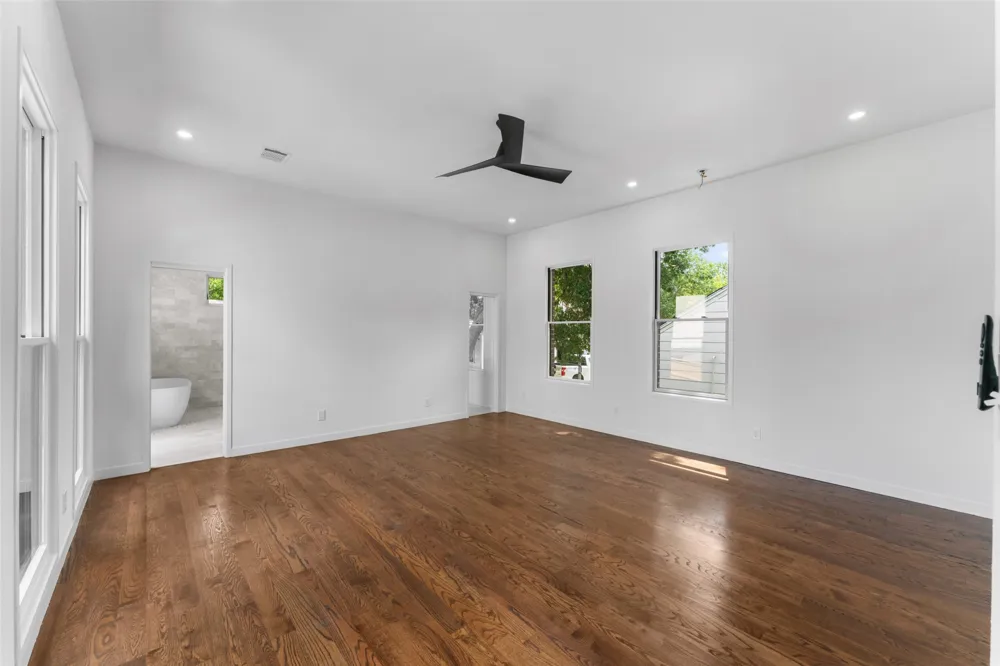 3110 W Jefferson Boulevard Dallas, TX 75211