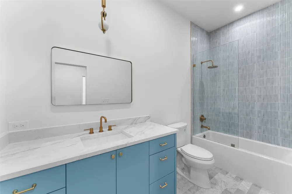 3110 W Jefferson Boulevard Dallas, TX 75211
