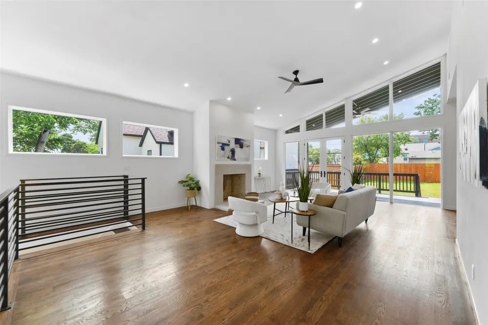 3110 W Jefferson Boulevard Dallas, TX 75211
