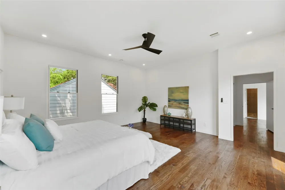 3110 W Jefferson Boulevard Dallas, TX 75211
