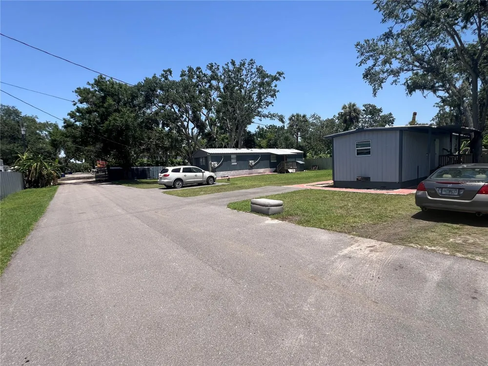 11224 RESTWOOD DRIVE Gibsonton, FL 33534