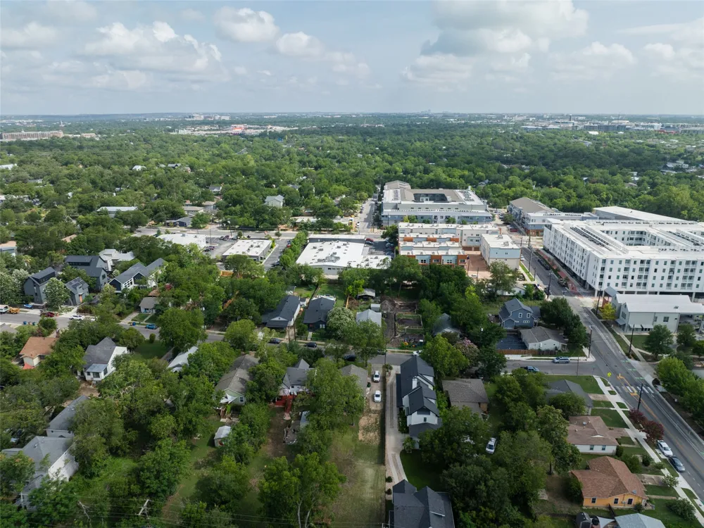 2817 E 22nd Street Austin, TX 78722