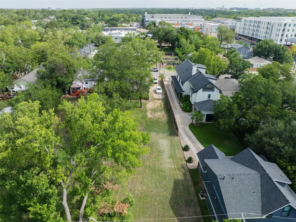 2817 E 22nd Street Austin, TX 78722