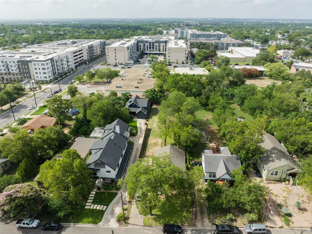 2817 E 22nd Street Austin, TX 78722