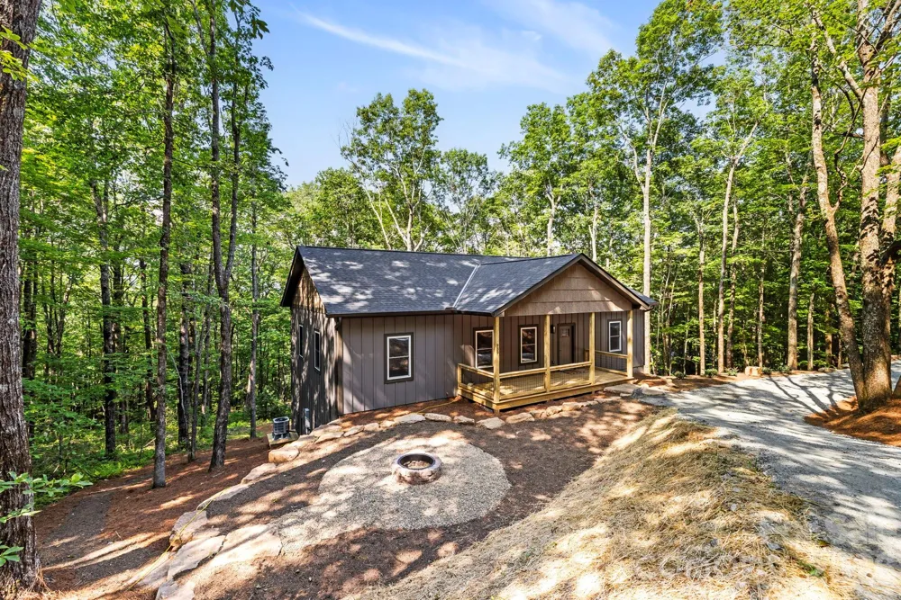 939 Rocky Mountain Road Lake Toxaway, NC 28747