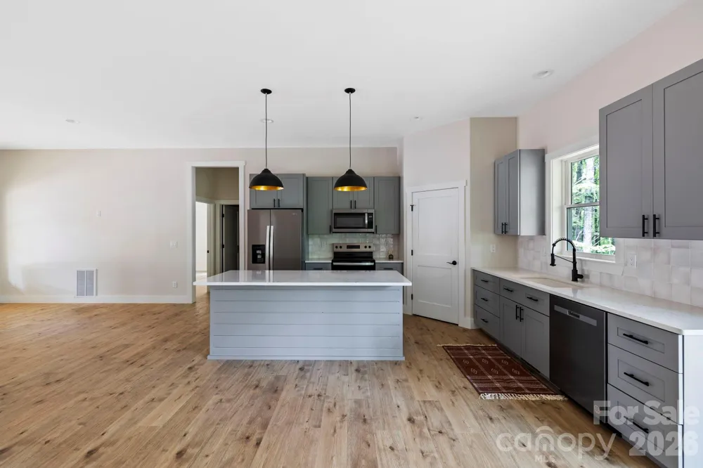 939 Rocky Mountain Road Lake Toxaway, NC 28747