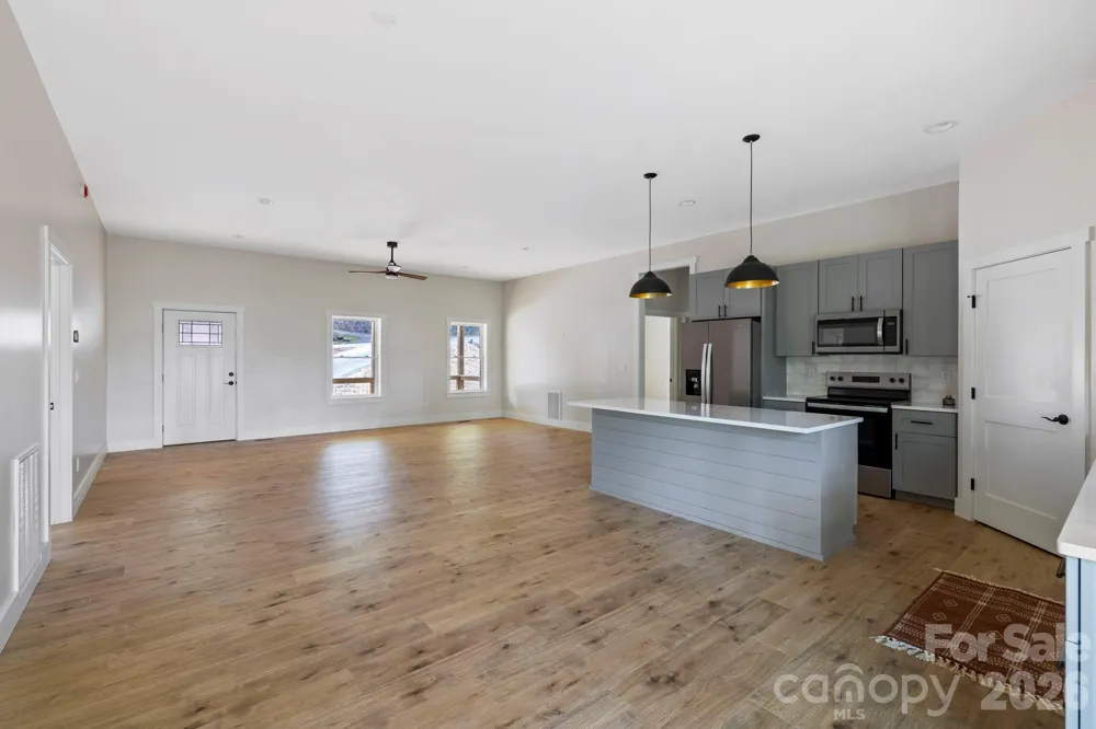 939 Rocky Mountain Road Lake Toxaway, NC 28747